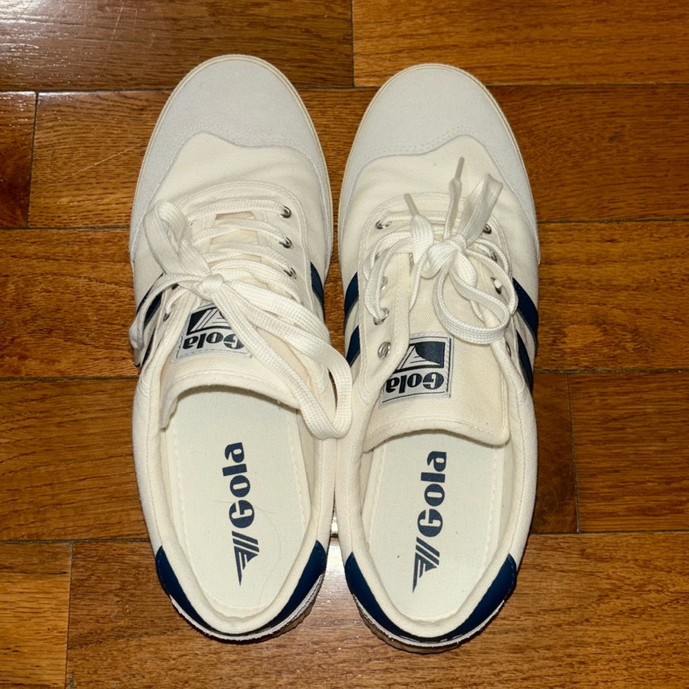 Barely worn Gola sneakers! Great condition!